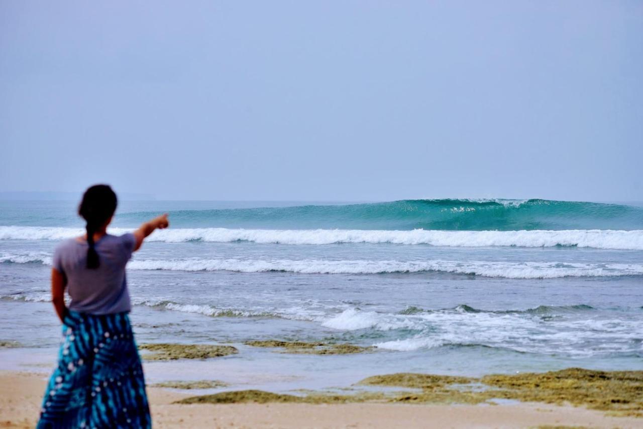 Simeulue Surflodges Lasikin ภายนอก รูปภาพ