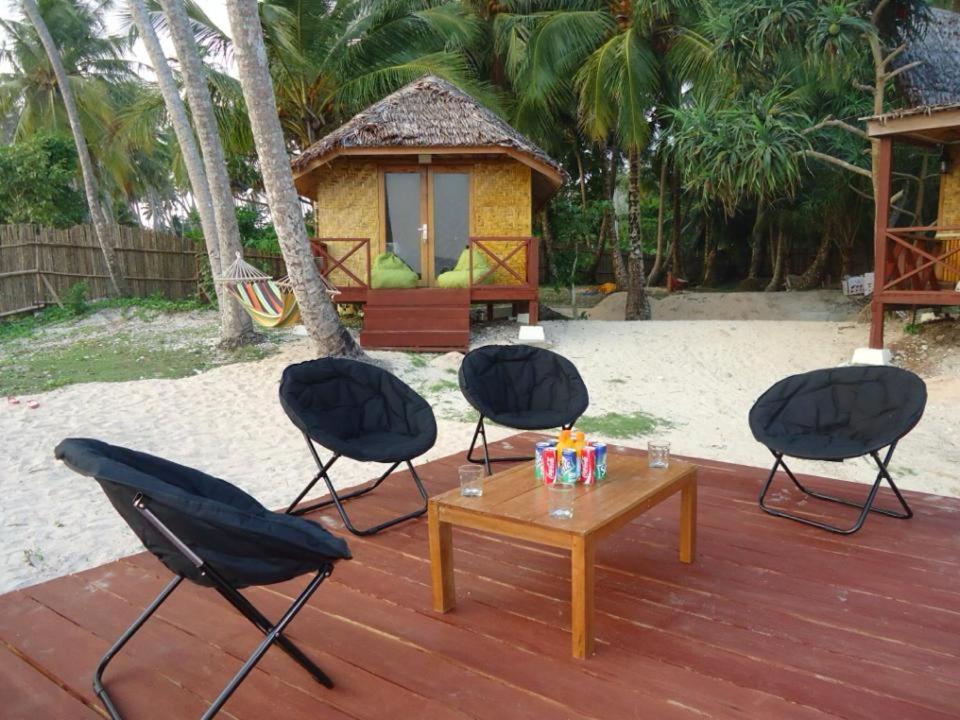 Simeulue Surflodges Lasikin ภายนอก รูปภาพ