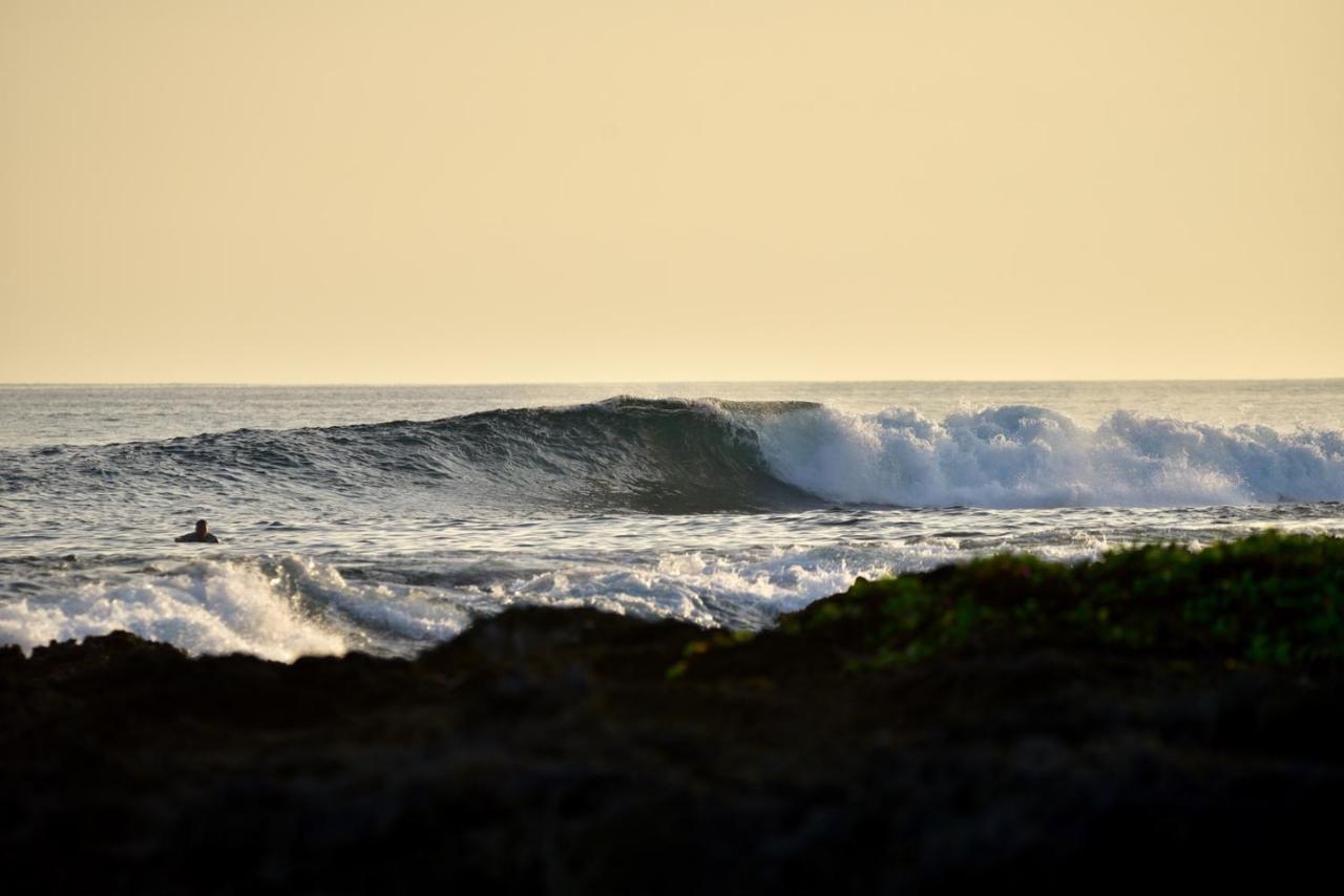 Simeulue Surflodges Lasikin ภายนอก รูปภาพ